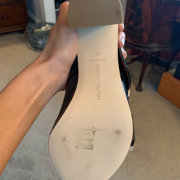 Black mule with lucite heel - Picture 6 of 6